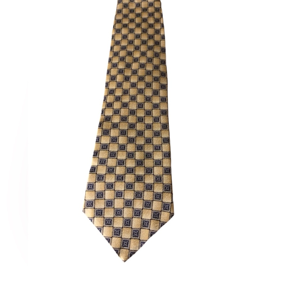 Via Veneto vintage silk tie.  Cream with black pattern.  Like new.